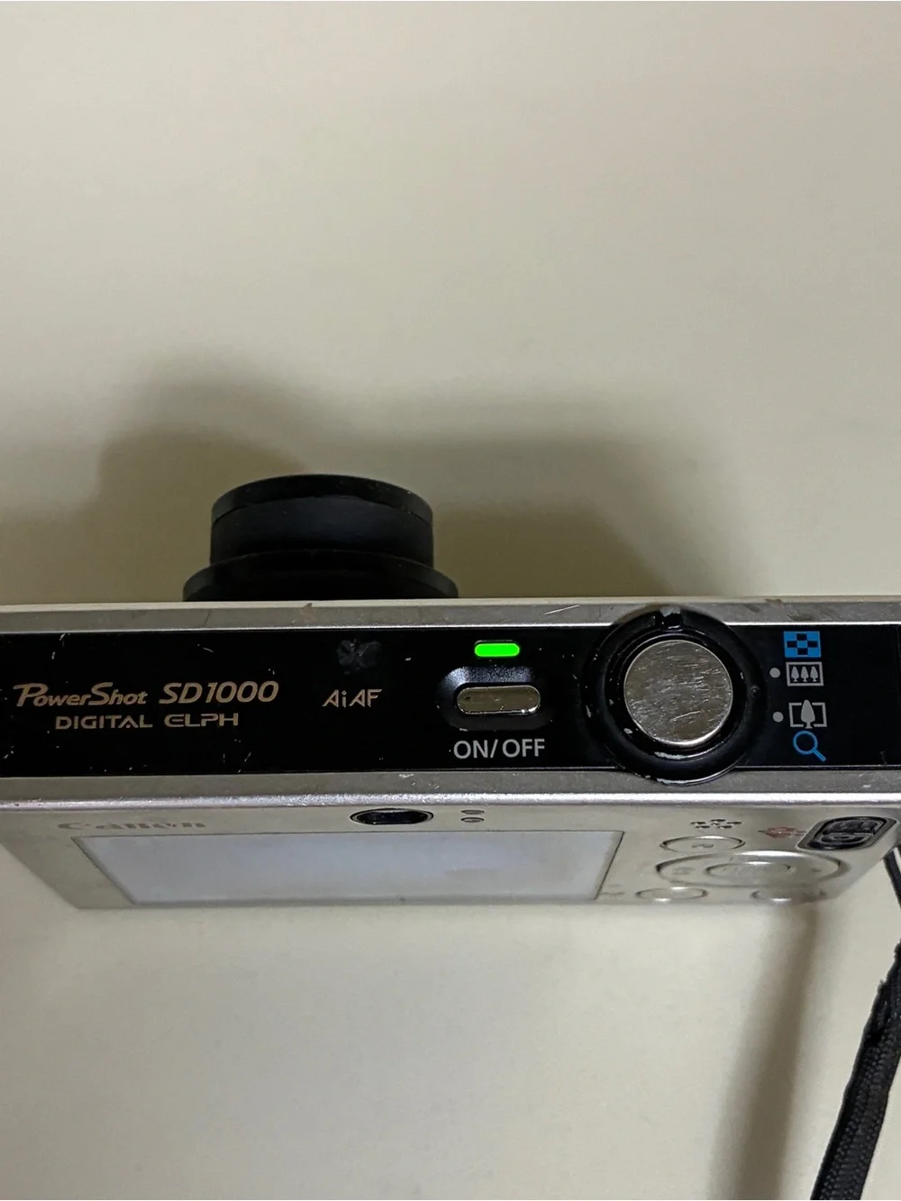 Canon PowerShot SD1000 Digital Elph 7.1MP Digital Camera Read Item Description